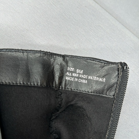 NEW - Nash Grey Rhinestone Booties - Size 9 - Picture 5 of 5